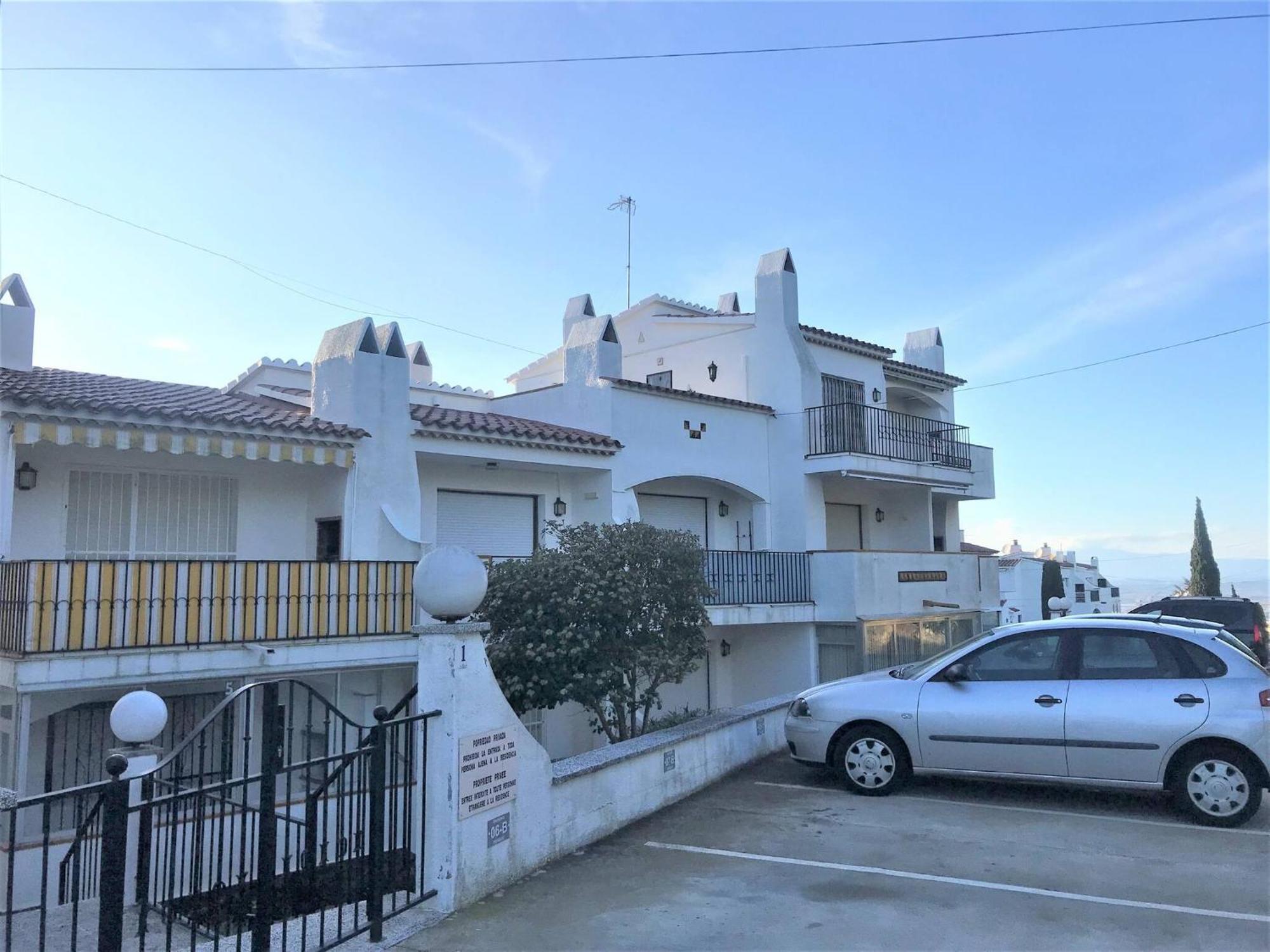 Apartamento En Roses Parking Y Piscina Comunitaria מראה חיצוני תמונה
